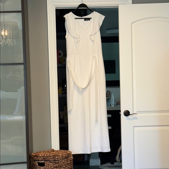 Kasper Women's Ruffled Sleeveless Wide-Leg Jumpsuit Kasper White size M - Picture 1 of 6